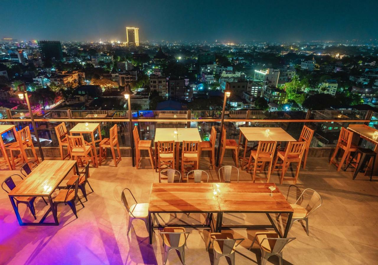 The Hotel Nova Mandalay Exterior foto
