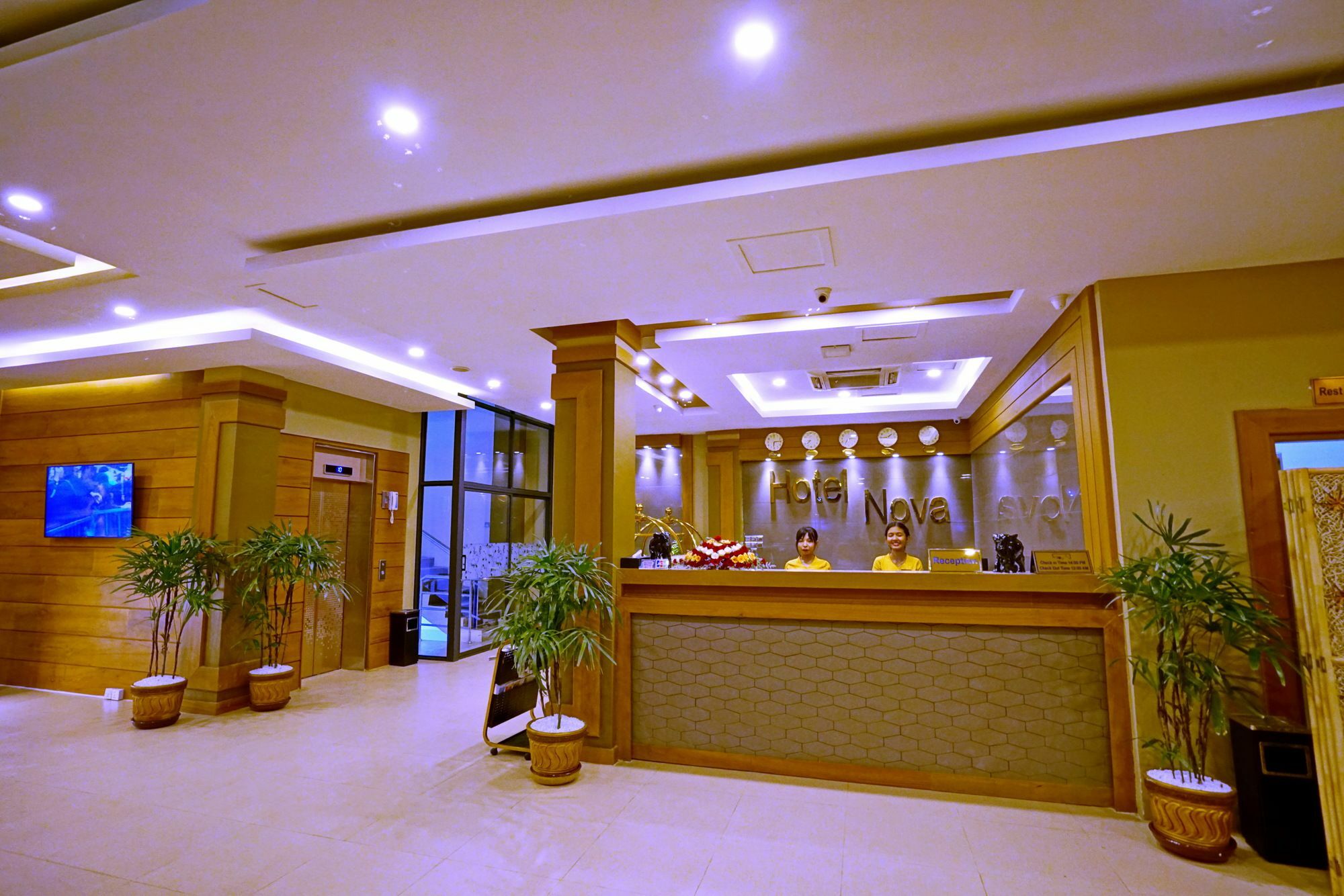 The Hotel Nova Mandalay Exterior foto