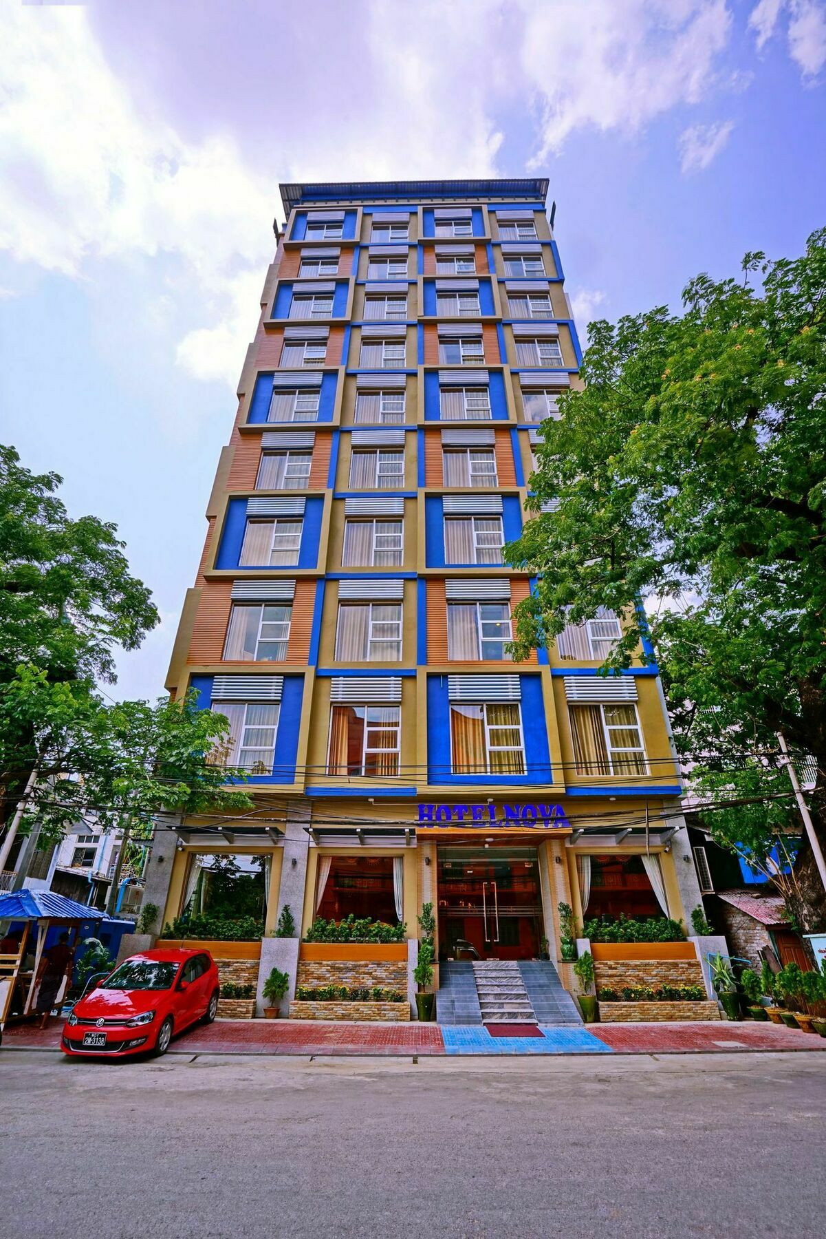 The Hotel Nova Mandalay Exterior foto