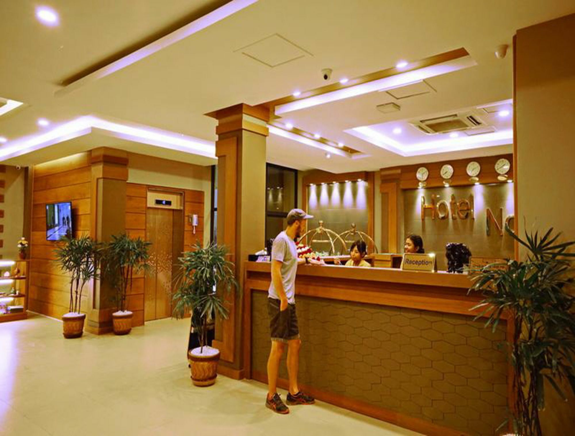 The Hotel Nova Mandalay Exterior foto